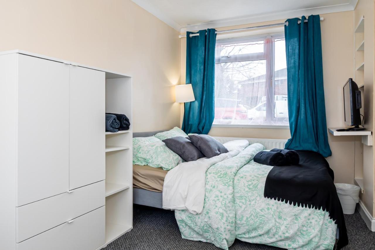 Shirley House 3: City-Center Self-Catering with Smart Check-In Southampton Exterior photo