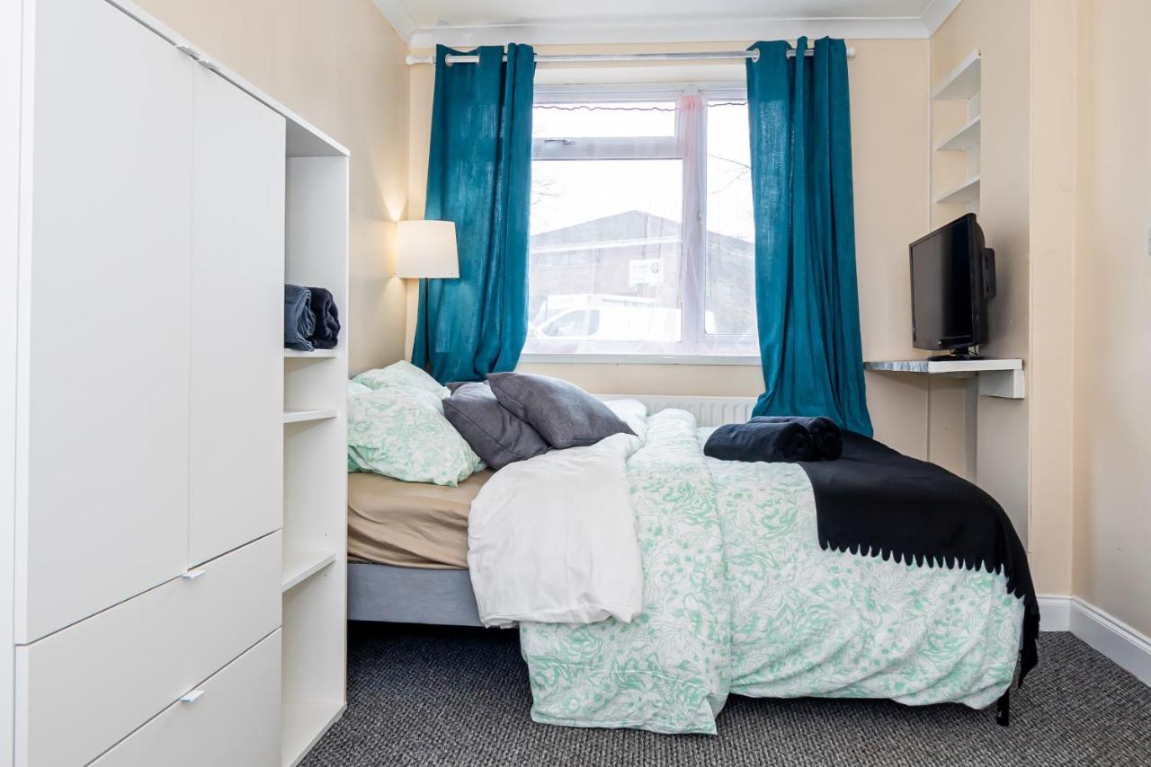 Shirley House 3: City-Center Self-Catering with Smart Check-In Southampton Exterior photo