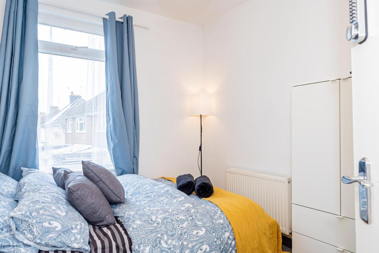 Shirley House 3: City-Center Self-Catering with Smart Check-In Southampton Exterior photo