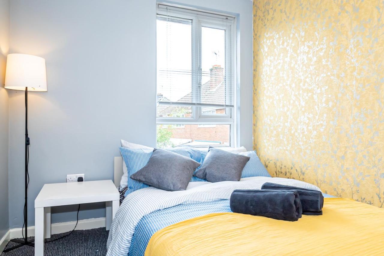 Shirley House 3: City-Center Self-Catering with Smart Check-In Southampton Exterior photo