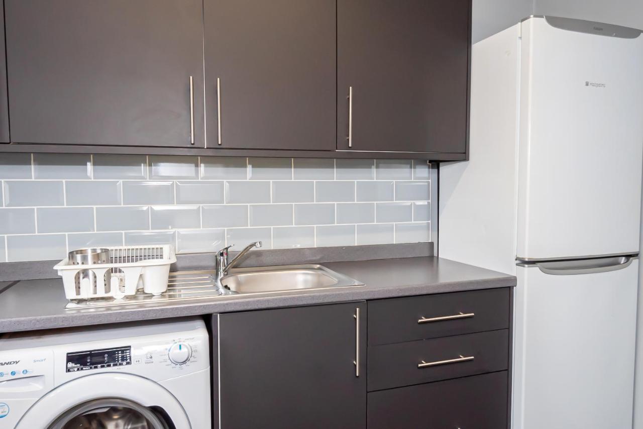Shirley House 3: City-Center Self-Catering with Smart Check-In Southampton Exterior photo
