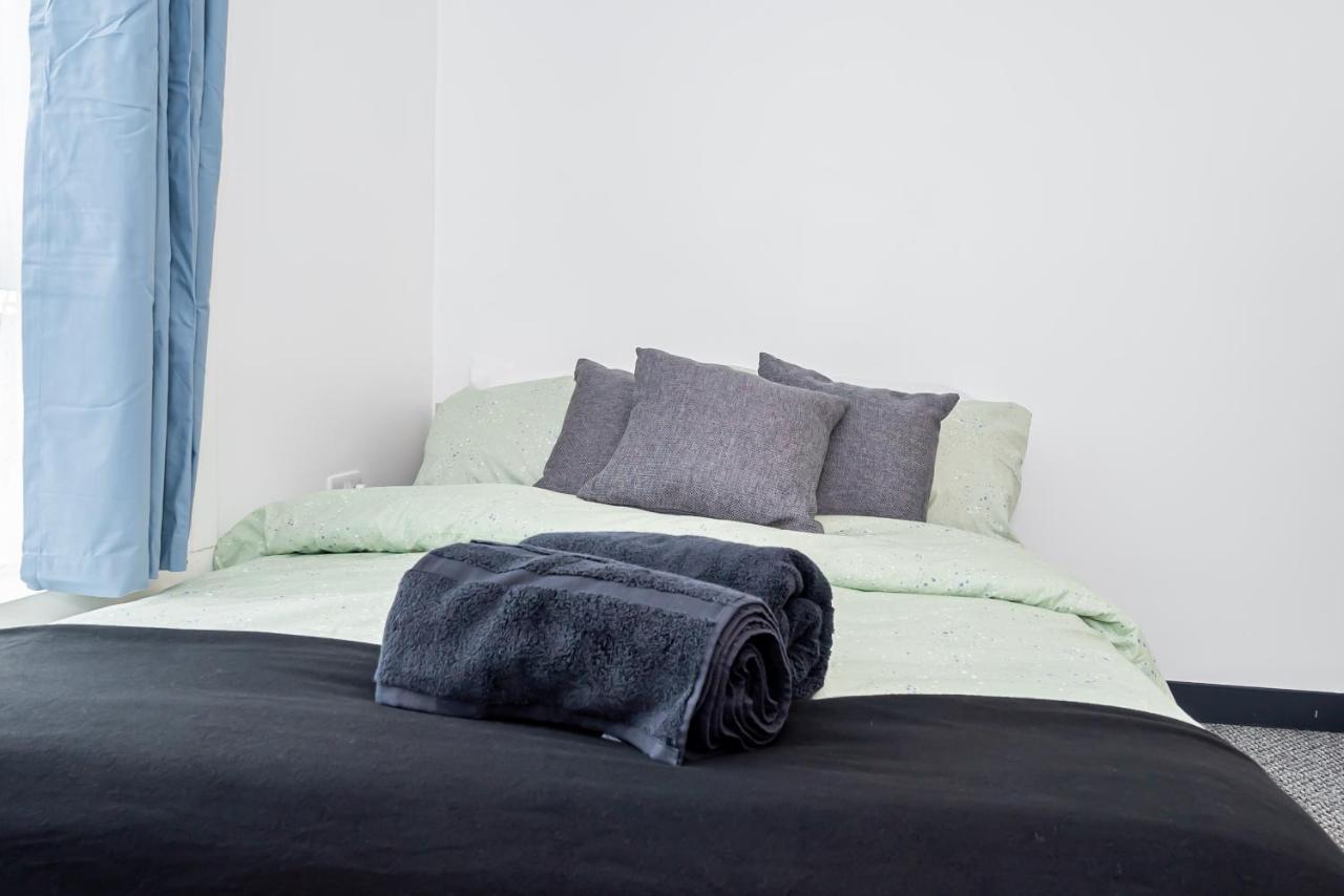 Shirley House 3: City-Center Self-Catering with Smart Check-In Southampton Exterior photo