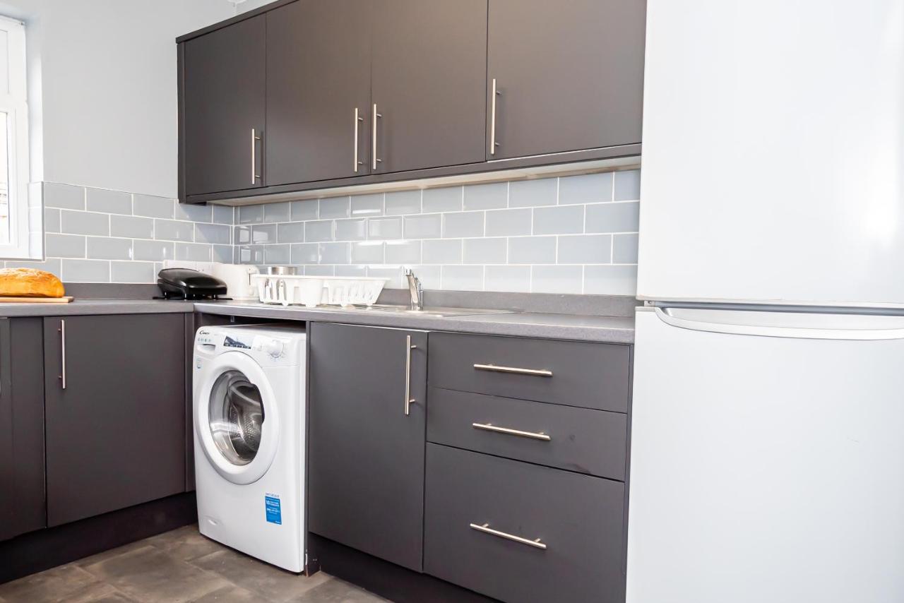 Shirley House 3: City-Center Self-Catering with Smart Check-In Southampton Exterior photo
