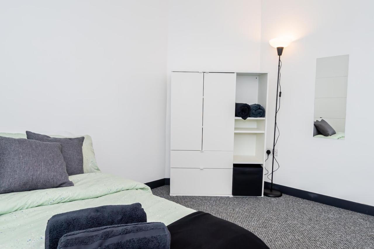 Shirley House 3: City-Center Self-Catering with Smart Check-In Southampton Exterior photo