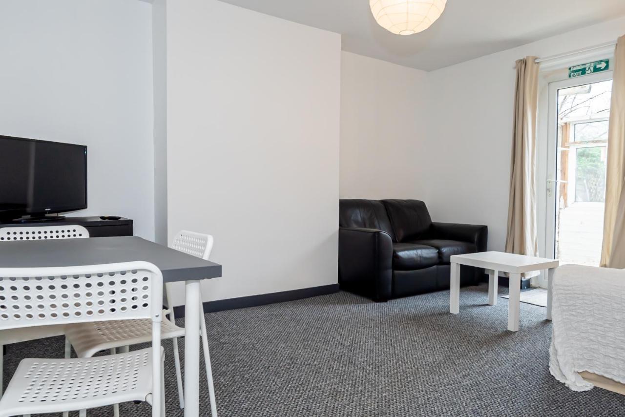Shirley House 3: City-Center Self-Catering with Smart Check-In Southampton Exterior photo