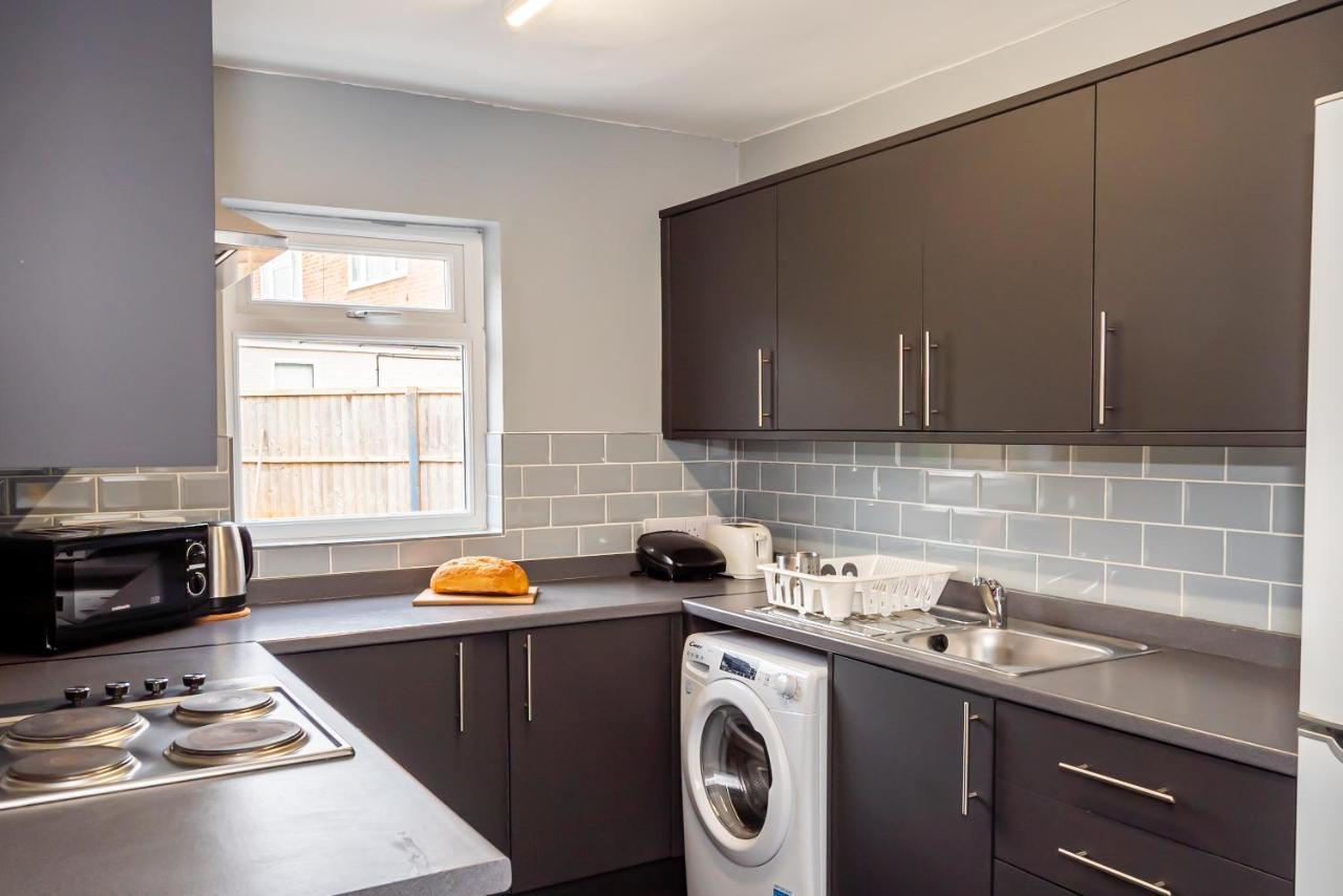Shirley House 3: City-Center Self-Catering with Smart Check-In Southampton Exterior photo